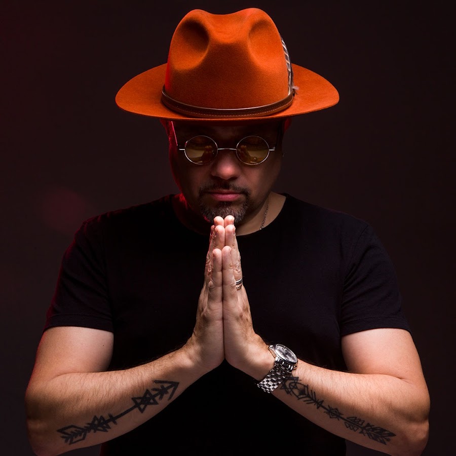 LOUIE VEGA AUCTION