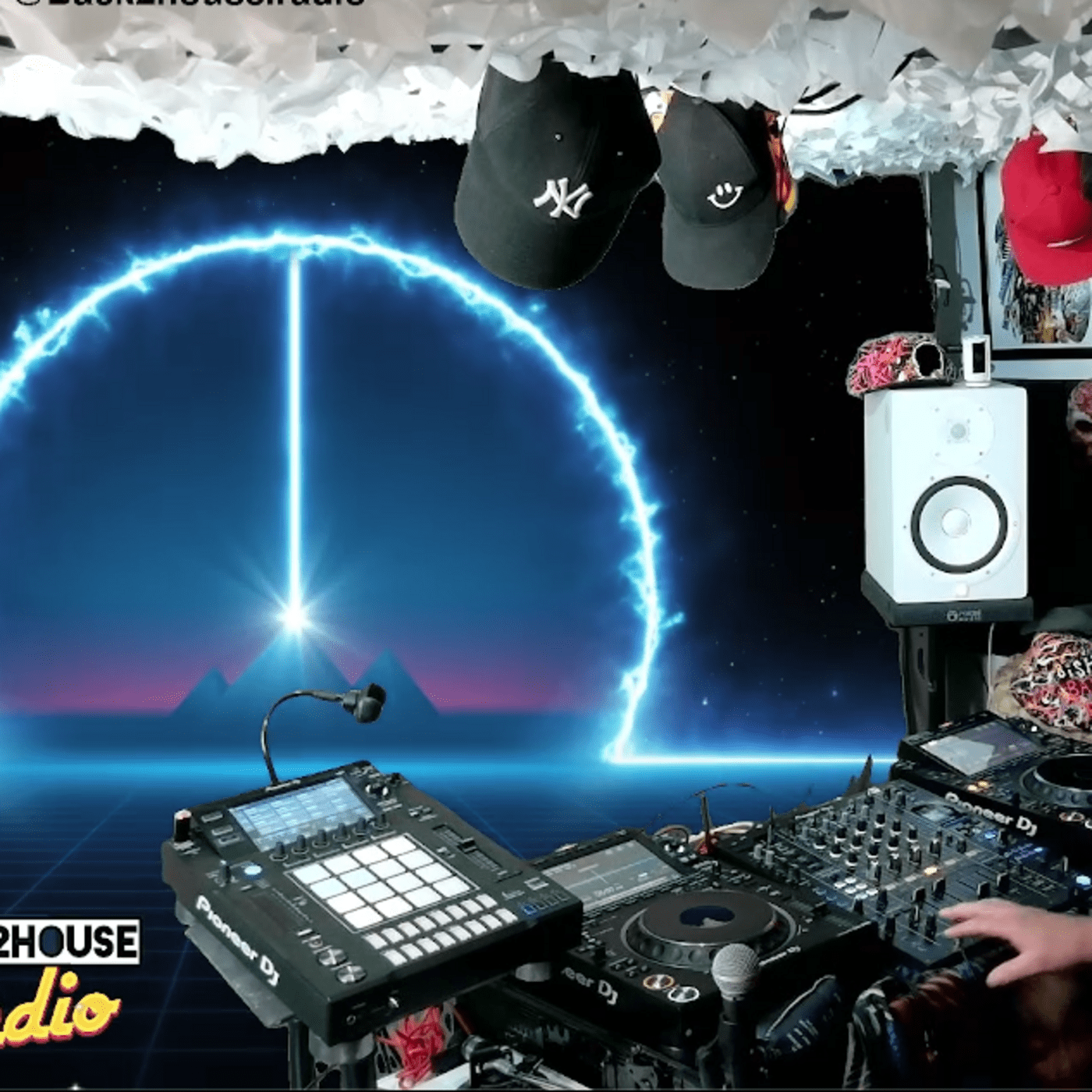 Episode 62: Back 2 House Deep & Afro-House Fusion Episode 062 Rik Swaine